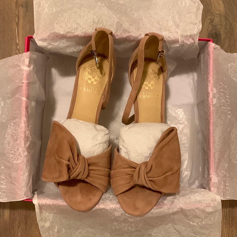 Vince Camuto BRAND NEW NEVER WORN Cute fancy kitten heels for party
